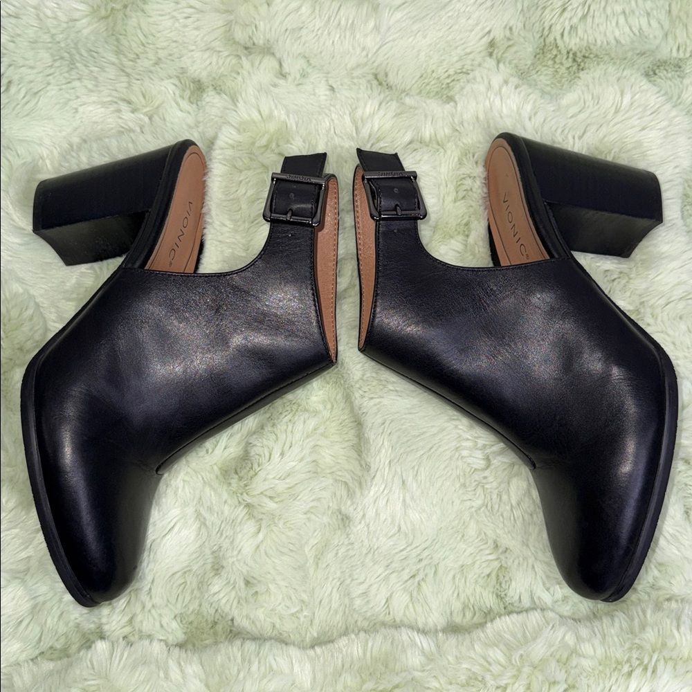 Vionic Lacey Block Heel Slingback shoes. - Picture 8 of 12